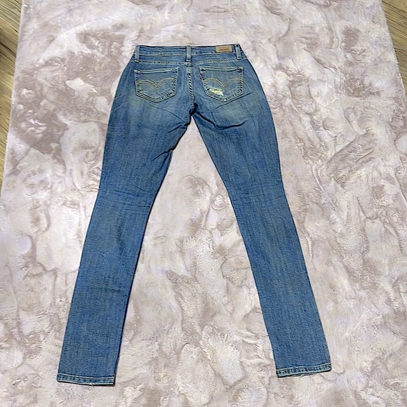 Levi’s Medium Wash Too Super Low 524 Distressed Skinny Jean, Junior 0 Short NWOT - Picture 11 of 15